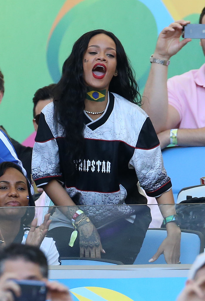 Rihanna-got-animated-while-cheering-during-World-Cup