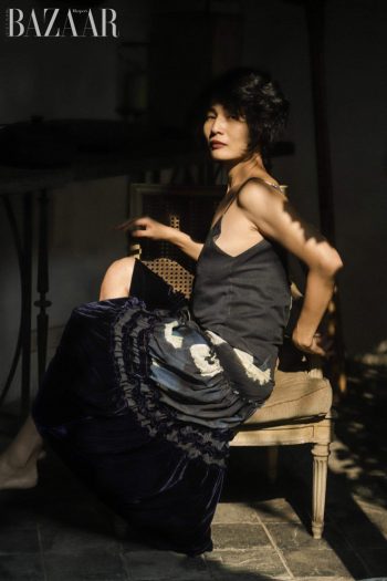 Li Lam – Người đàn bà nhung lụa