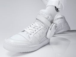Prada và Adidas bắt tay, thiết kế giày thể thao bằng chất liệu tái chế Re-Nylon