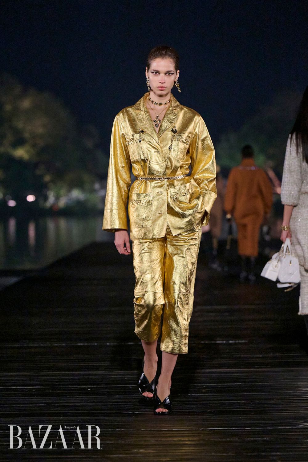 bzvn-chanel-thu-dong-2025-front-row-31