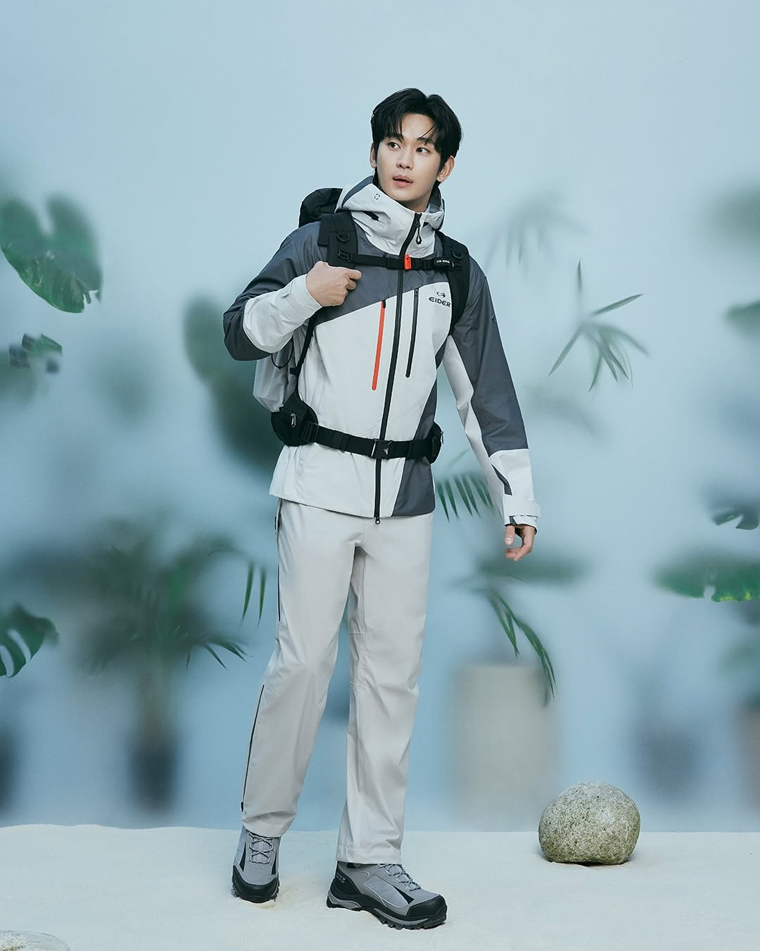 bzvn-kim-soo-hyun-hop-dong-quang-cao (5)