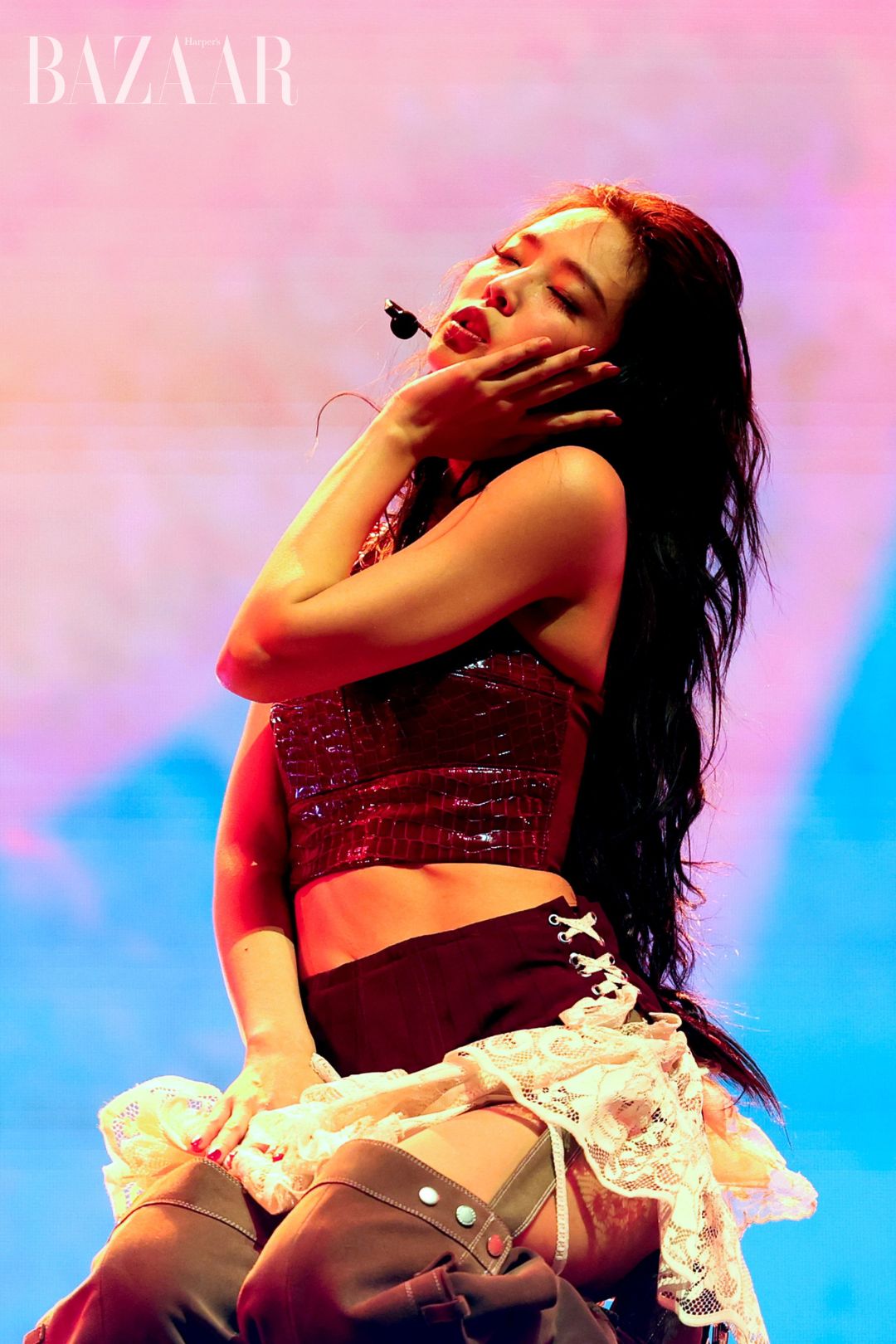 bzvn-jennie-coachella-final (2)