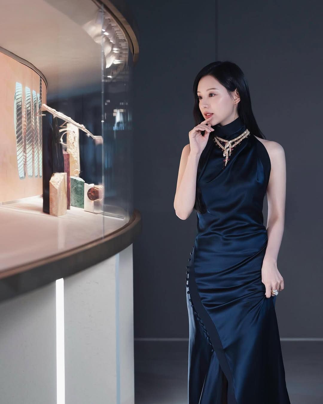 bzvn-kim-ji-won-bvlgari (2)