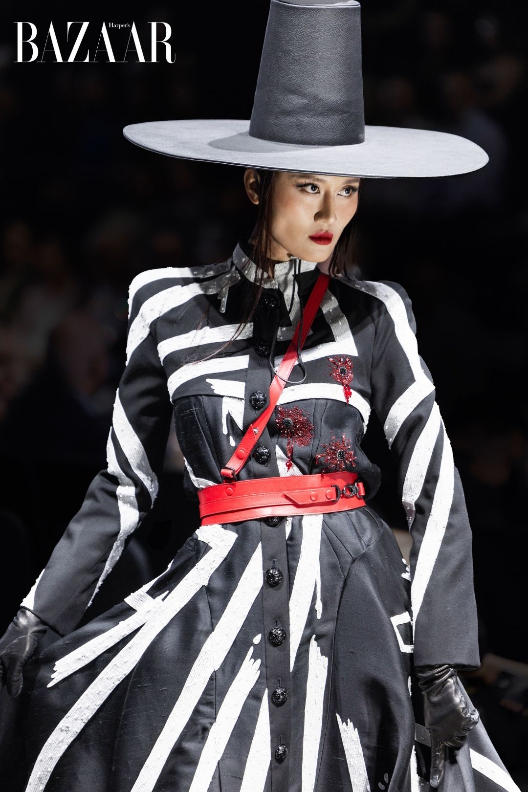bzvn-avifw-2025-haute-couture-julien-fournier (60)
