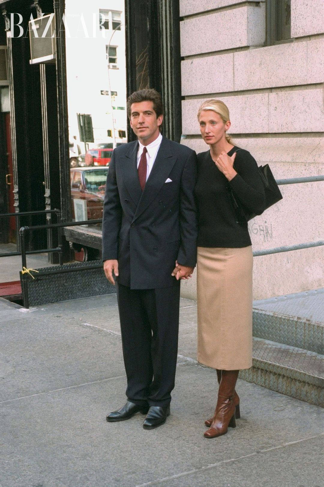 bzvn-phong-cach-carolyn-bessette-kennedy-3