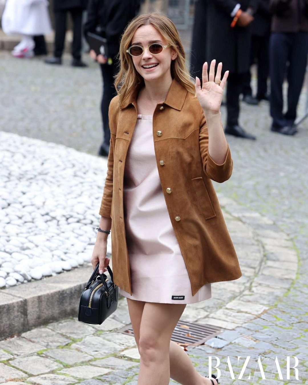 bzvn-emma-watson-miu-miu-paris-fashion-week-2