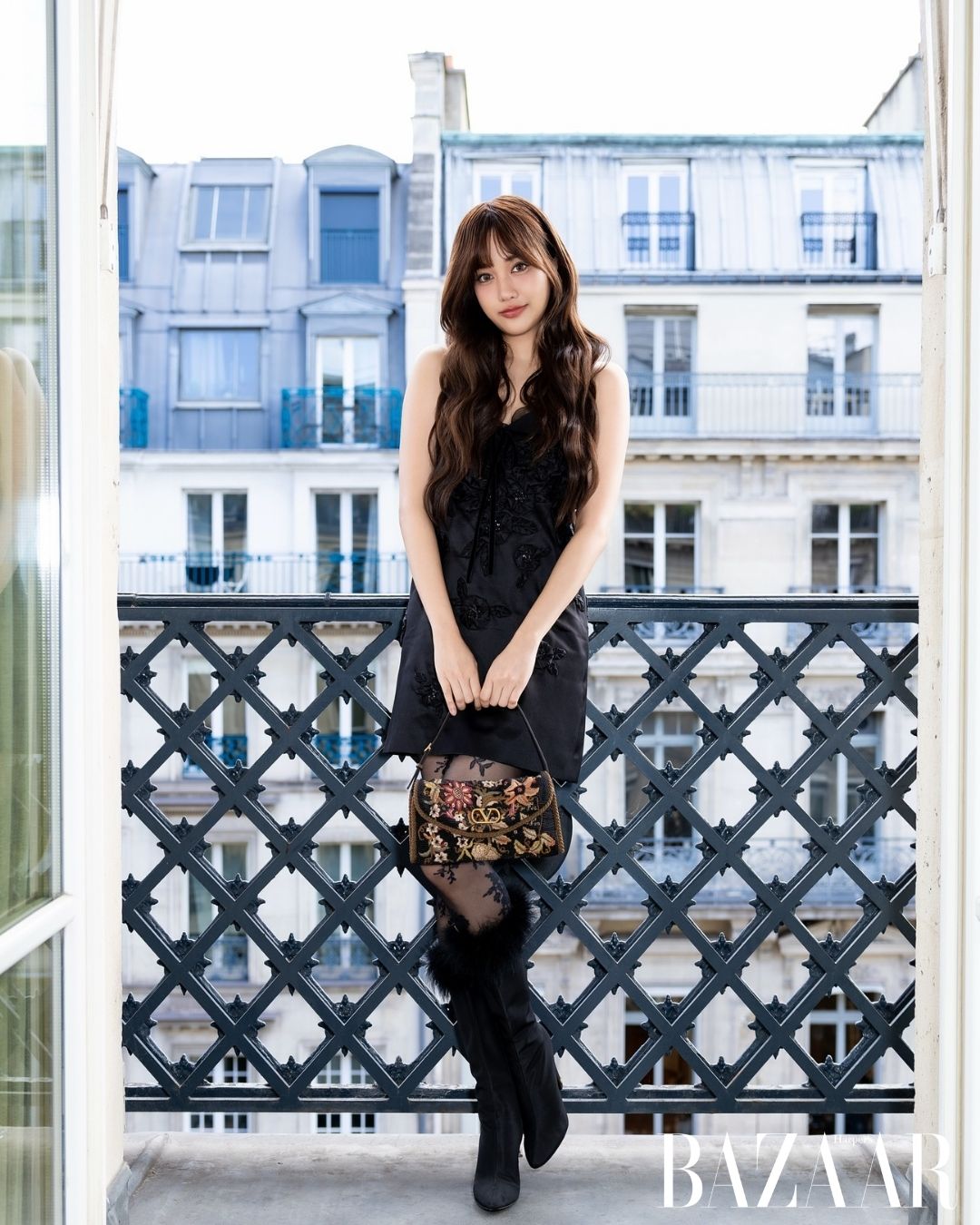 bzvn-freen-sarocha-paris-fashion-week-valentino