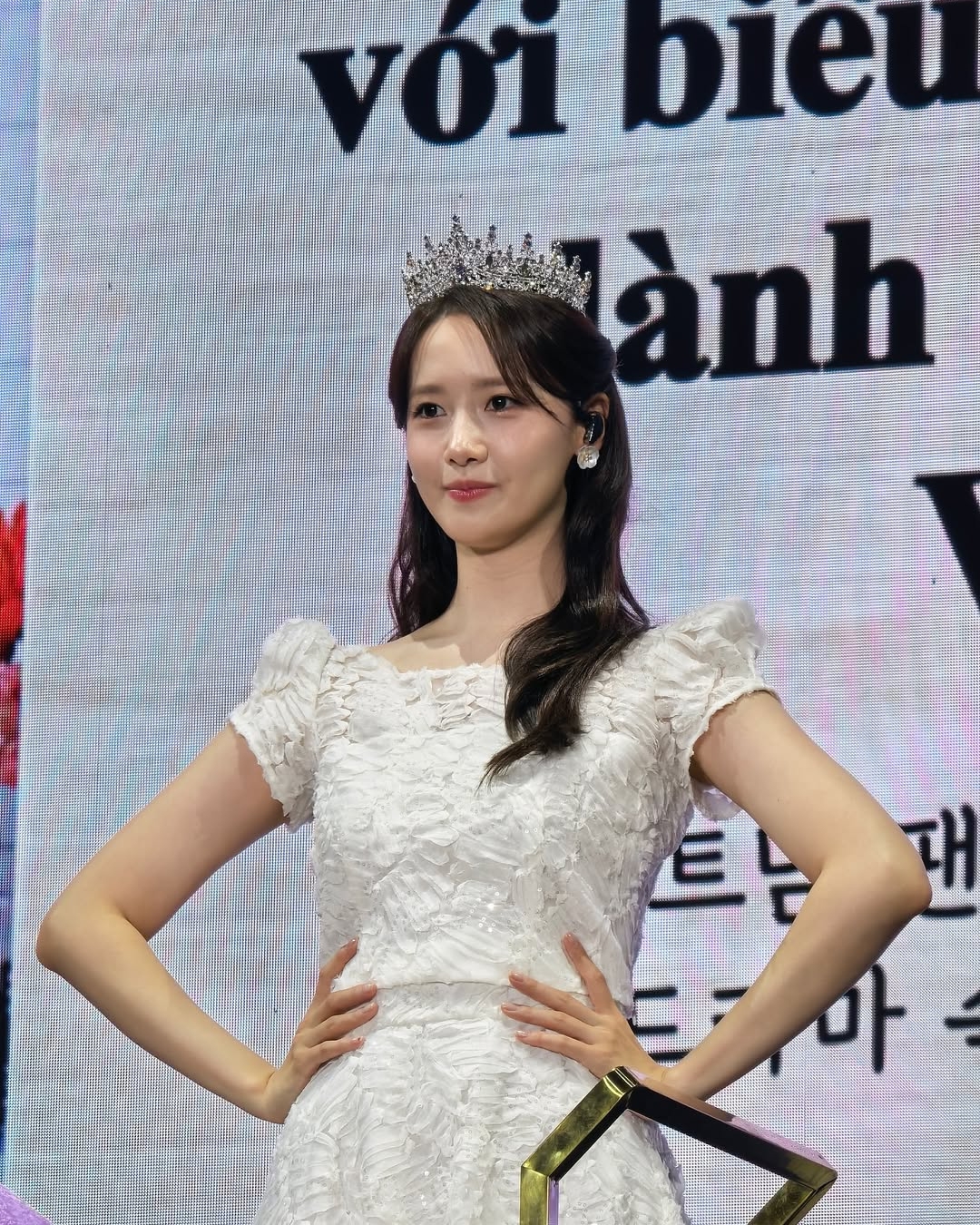 bzvn-yoona-bon-appetit-your-majesty-fanmeeting-vietnam-hcm00002