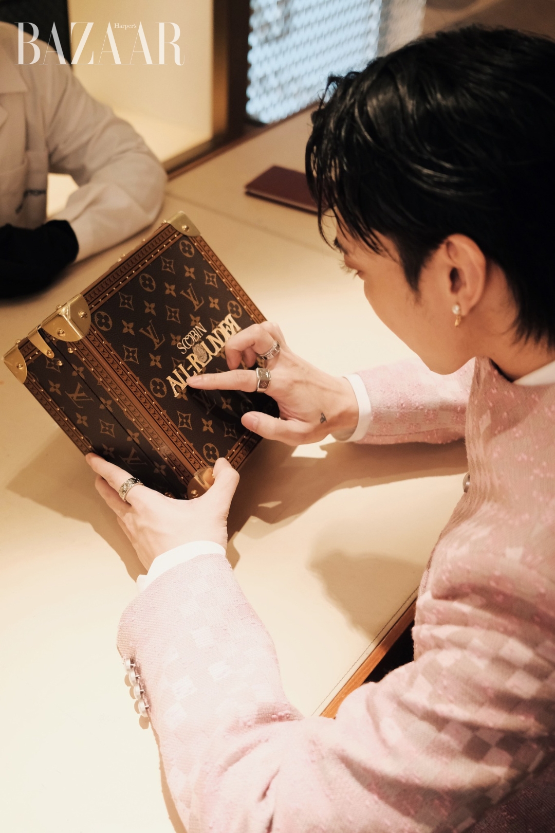 BZVN-SOOBIN-LOUIS-VUITTON