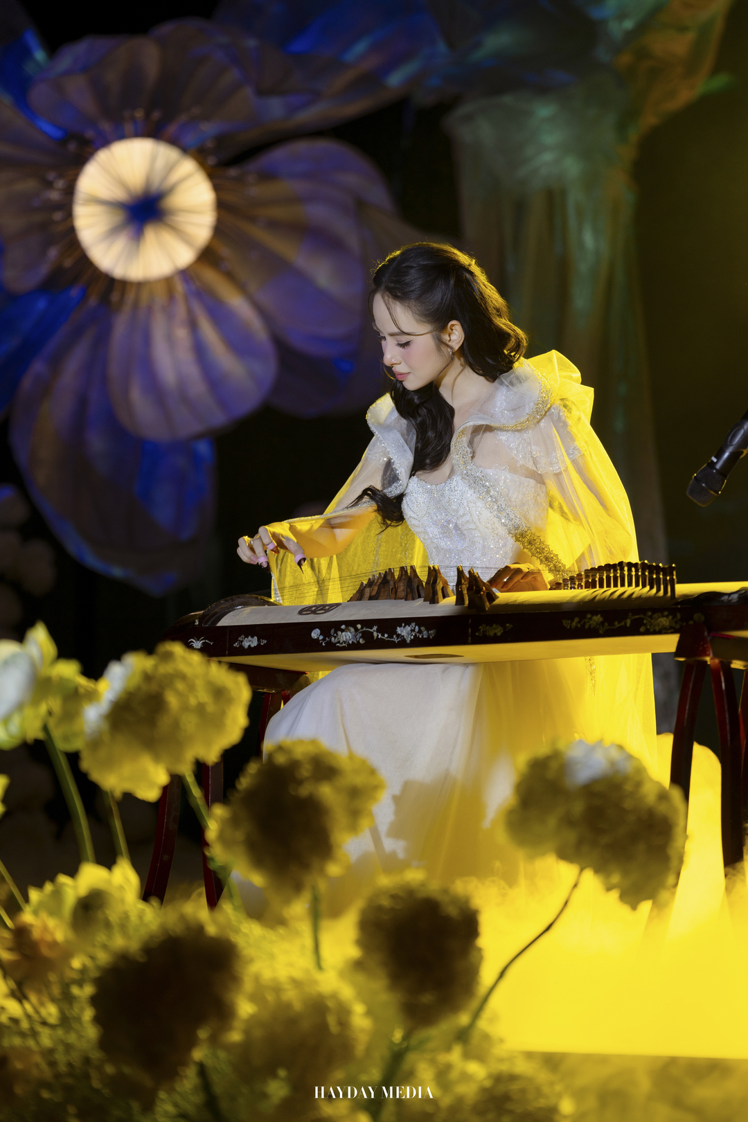 bzvn-dam-cuoi-vay-cuoi-huong-lien-the-face-hacchic-couture (10)