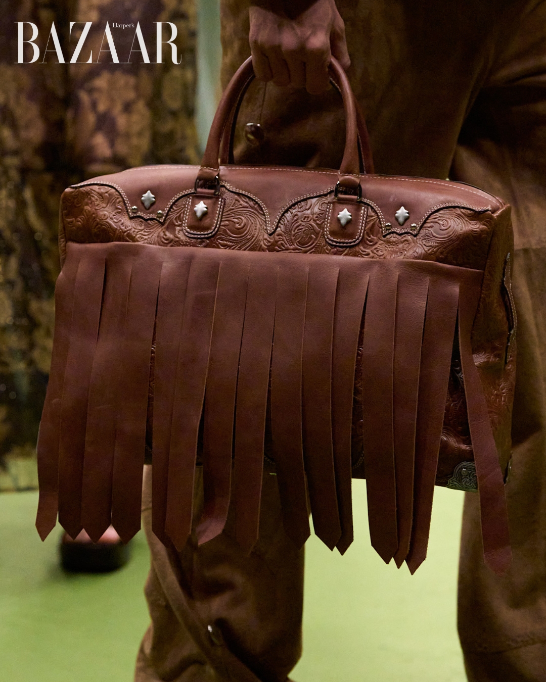 bzvn-trend-xu-huong-tui-xach-co-lon-nam-202600004