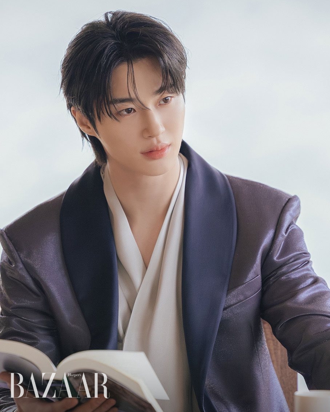 bzvn-phim-perfect-crown-2026-byeon-woo-seok-iu (3)