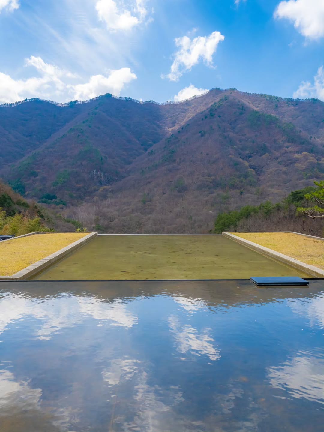 bzvn-truong-quay-perfect-crown-nha-cua-byeon-woo-seok-lee-ahn-boi-canh-phim (1)